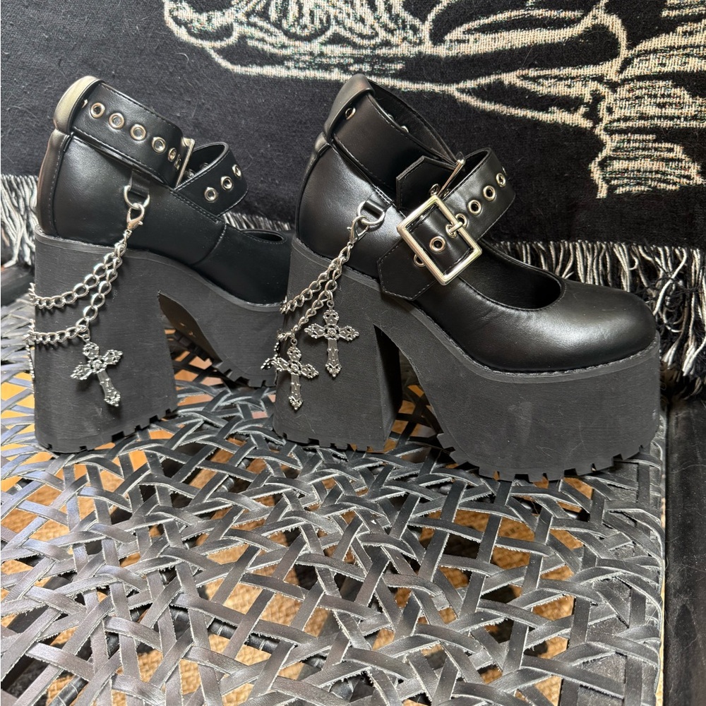 WIDOW DOLLS KILL DAMNED IF I DO PLATFORM MARY JANES